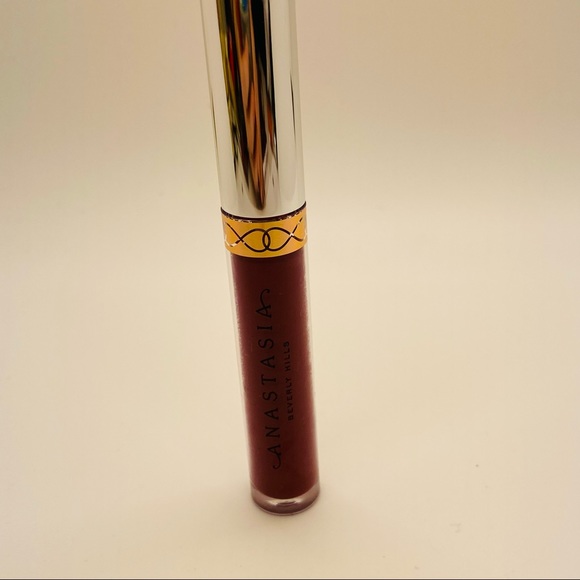NWT Anastasia Beverly Hills Liquid Lipstick - Trust Issues (Burgundy) - Picture 11 of 11